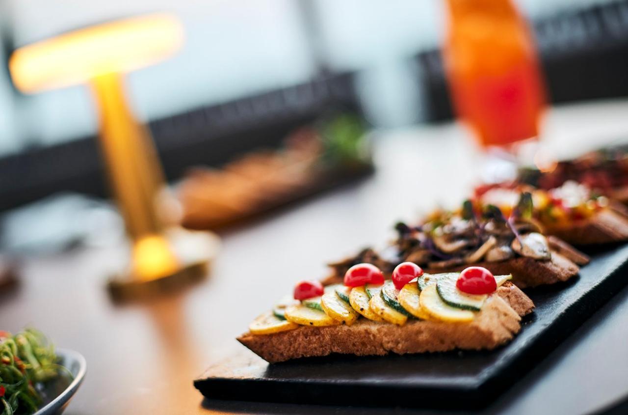 Hyatt Place Jaipur Malviya Nagar Екстер'єр фото A selection of tapas